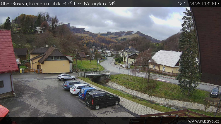 Obec Rusava - Kamera u Jubilejní ZŠ T. G. Masaryka a MŠ - 18.11.2025 v 11:00