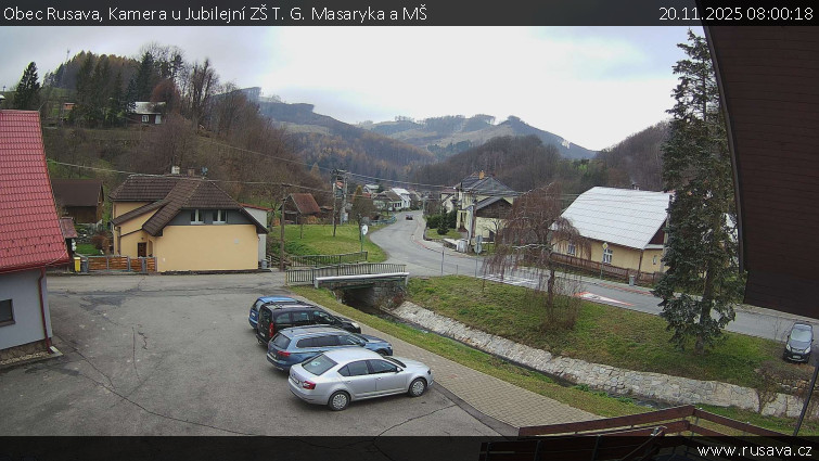 Obec Rusava - Kamera u Jubilejní ZŠ T. G. Masaryka a MŠ - 20.11.2025 v 08:00