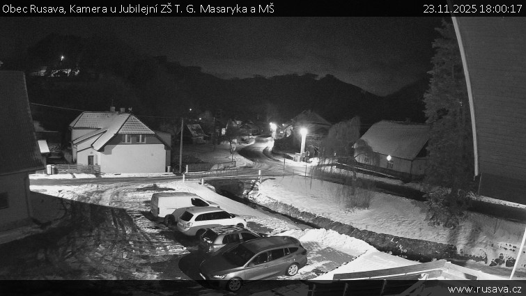 Obec Rusava - Kamera u Jubilejní ZŠ T. G. Masaryka a MŠ - 23.11.2025 v 18:00