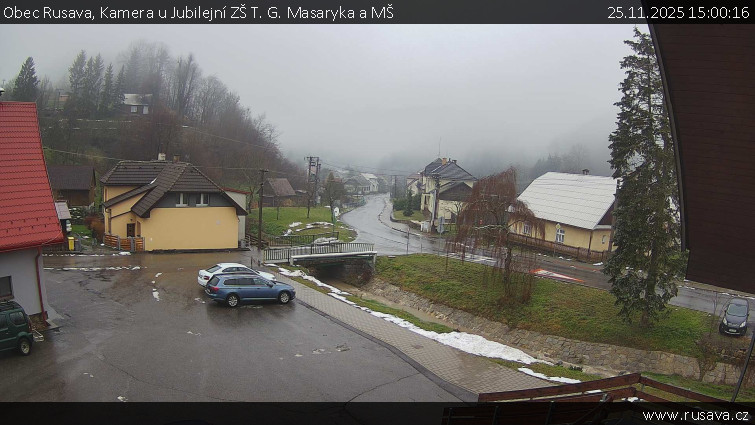 Obec Rusava - Kamera u Jubilejní ZŠ T. G. Masaryka a MŠ - 25.11.2025 v 15:00