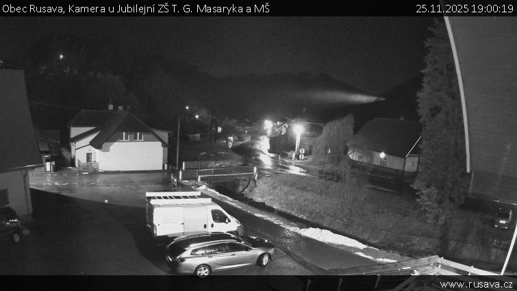 Obec Rusava - Kamera u Jubilejní ZŠ T. G. Masaryka a MŠ - 25.11.2025 v 19:00