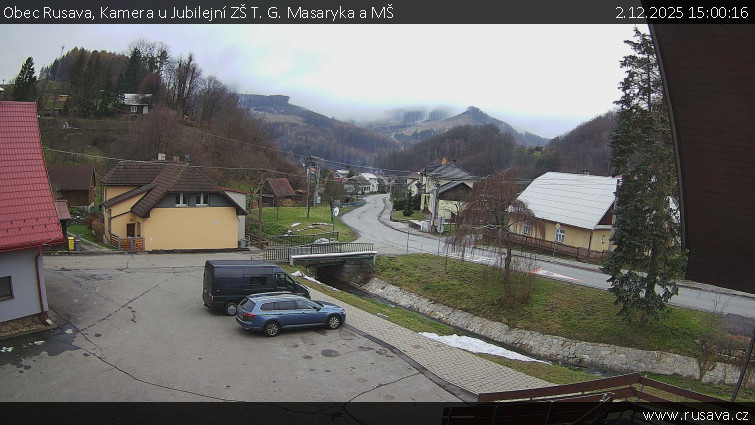 Obec Rusava - Kamera u Jubilejní ZŠ T. G. Masaryka a MŠ - 2.12.2025 v 15:00