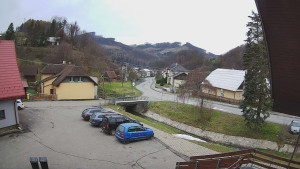 Obec Rusava - Kamera u Jubilejní ZŠ T. G. Masaryka a MŠ - 4.12.2025 v 08:00