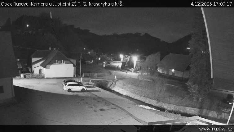 Obec Rusava - Kamera u Jubilejní ZŠ T. G. Masaryka a MŠ - 4.12.2025 v 17:00