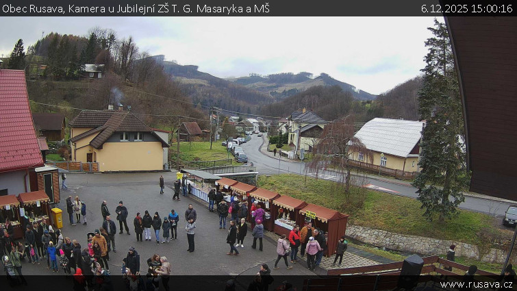 Obec Rusava - Kamera u Jubilejní ZŠ T. G. Masaryka a MŠ - 6.12.2025 v 15:00