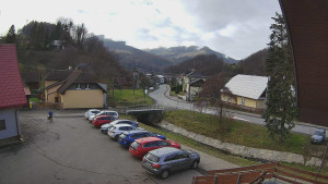 Obec Rusava - Kamera u Jubilejní ZŠ T. G. Masaryka a MŠ - 7.12.2025 v 12:00 Obec Rusava - Kamera u Jubilejní ZŠ T. G. Masaryka a MŠ - 7.12.2025 v 12:00