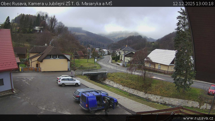 Obec Rusava - Kamera u Jubilejní ZŠ T. G. Masaryka a MŠ - 12.12.2025 v 13:00