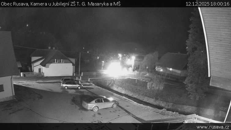 Obec Rusava - Kamera u Jubilejní ZŠ T. G. Masaryka a MŠ - 12.12.2025 v 18:00