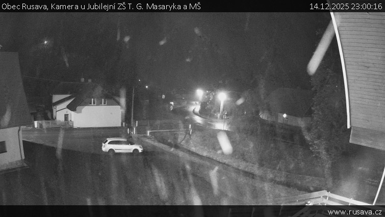 Obec Rusava - Kamera u Jubilejní ZŠ T. G. Masaryka a MŠ - 14.12.2025 v 23:00