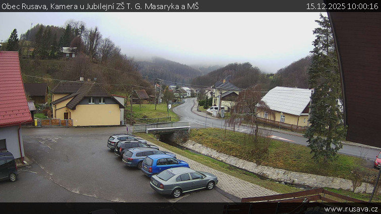 Obec Rusava - Kamera u Jubilejní ZŠ T. G. Masaryka a MŠ - 15.12.2025 v 10:00