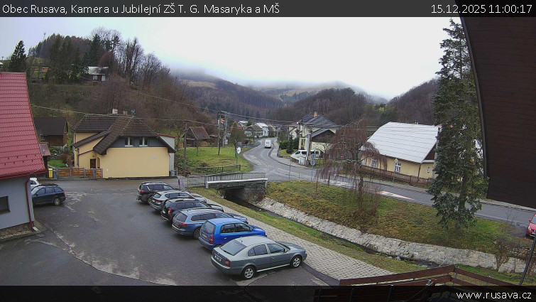Obec Rusava - Kamera u Jubilejní ZŠ T. G. Masaryka a MŠ - 15.12.2025 v 11:00