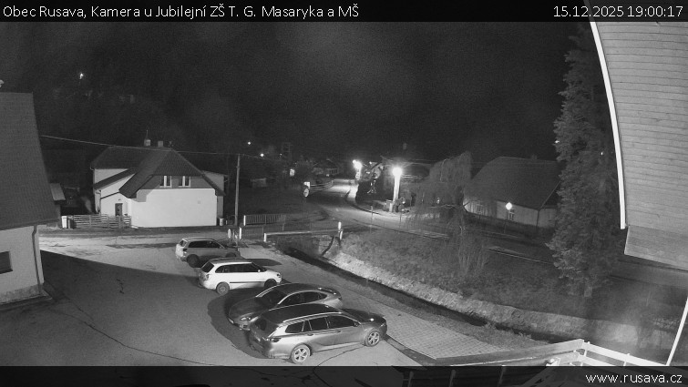 Obec Rusava - Kamera u Jubilejní ZŠ T. G. Masaryka a MŠ - 15.12.2025 v 19:00
