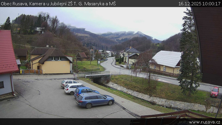 Obec Rusava - Kamera u Jubilejní ZŠ T. G. Masaryka a MŠ - 16.12.2025 v 10:00