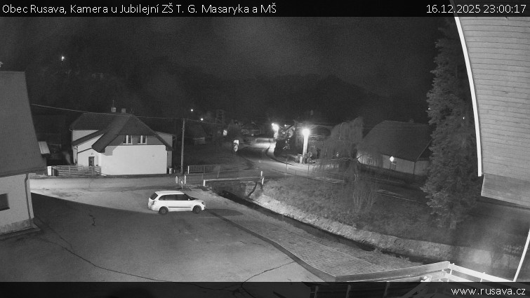 Obec Rusava - Kamera u Jubilejní ZŠ T. G. Masaryka a MŠ - 16.12.2025 v 23:00