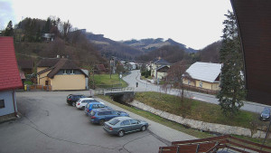 Obec Rusava - Kamera u Jubilejní ZŠ T. G. Masaryka a MŠ - 17.12.2025 v 08:00