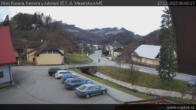 Obec Rusava - Kamera u Jubilejní ZŠ T. G. Masaryka a MŠ - 17.12.2025 v 08:00