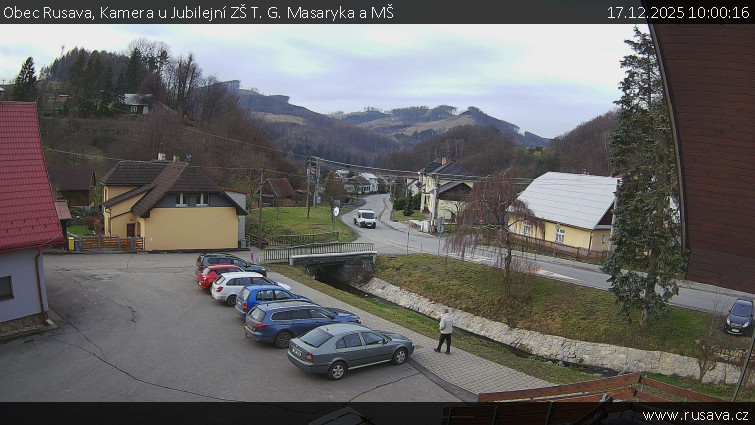 Obec Rusava - Kamera u Jubilejní ZŠ T. G. Masaryka a MŠ - 17.12.2025 v 10:00