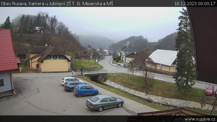 Obec Rusava - Kamera u Jubilejní ZŠ T. G. Masaryka a MŠ - 18.12.2025 v 08:00