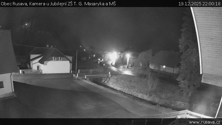 Obec Rusava - Kamera u Jubilejní ZŠ T. G. Masaryka a MŠ - 19.12.2025 v 22:00