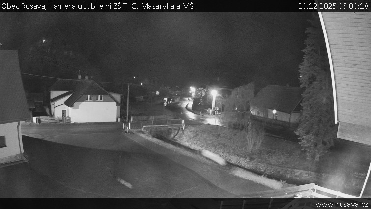 Obec Rusava - Kamera u Jubilejní ZŠ T. G. Masaryka a MŠ - 20.12.2025 v 06:00