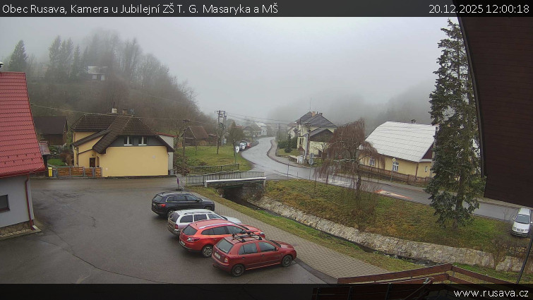 Obec Rusava - Kamera u Jubilejní ZŠ T. G. Masaryka a MŠ - 20.12.2025 v 12:00
