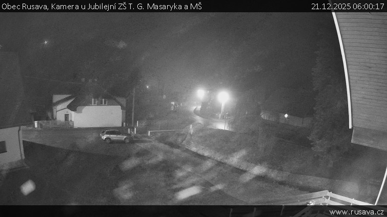 Obec Rusava - Kamera u Jubilejní ZŠ T. G. Masaryka a MŠ - 21.12.2025 v 06:00