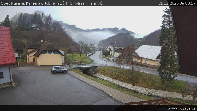 Obec Rusava - Kamera u Jubilejní ZŠ T. G. Masaryka a MŠ - 21.12.2025 v 08:00