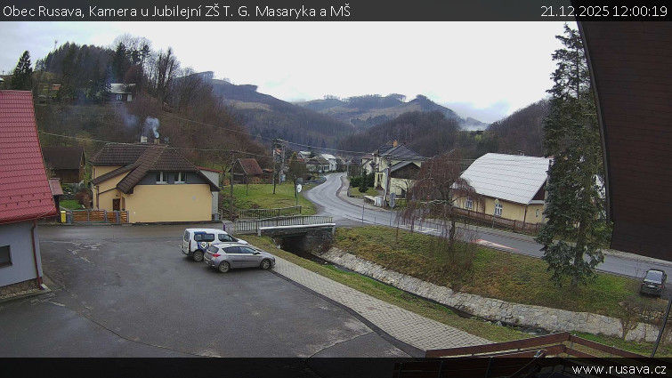 Obec Rusava - Kamera u Jubilejní ZŠ T. G. Masaryka a MŠ - 21.12.2025 v 12:00