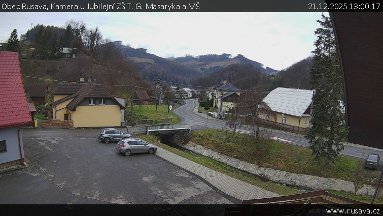 Obec Rusava - Kamera u Jubilejní ZŠ T. G. Masaryka a MŠ - 21.12.2025 v 13:00