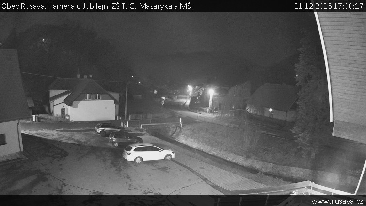 Obec Rusava - Kamera u Jubilejní ZŠ T. G. Masaryka a MŠ - 21.12.2025 v 17:00