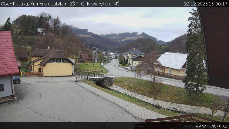 Obec Rusava - Kamera u Jubilejní ZŠ T. G. Masaryka a MŠ - 22.12.2025 v 15:00