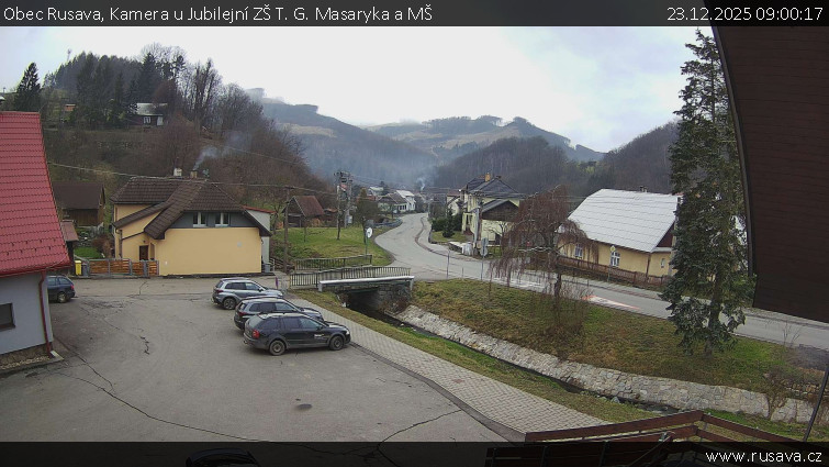 Obec Rusava - Kamera u Jubilejní ZŠ T. G. Masaryka a MŠ - 23.12.2025 v 09:00