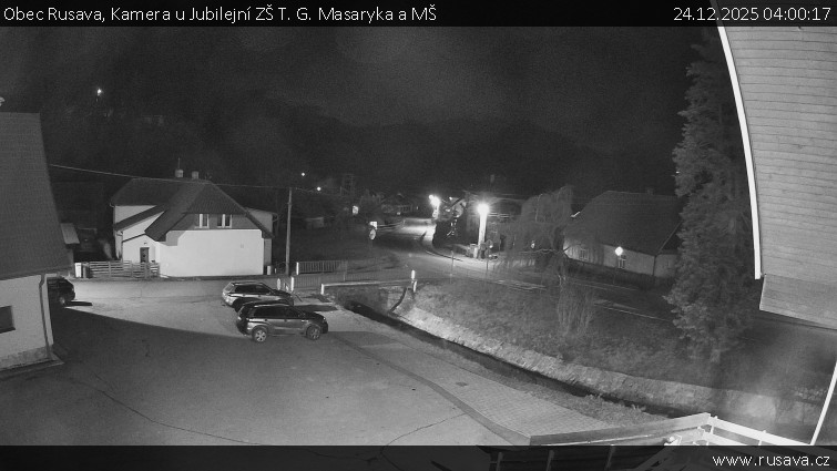 Obec Rusava - Kamera u Jubilejní ZŠ T. G. Masaryka a MŠ - 24.12.2025 v 04:00