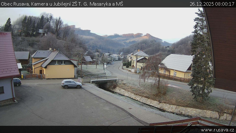Obec Rusava - Kamera u Jubilejní ZŠ T. G. Masaryka a MŠ - 26.12.2025 v 08:00