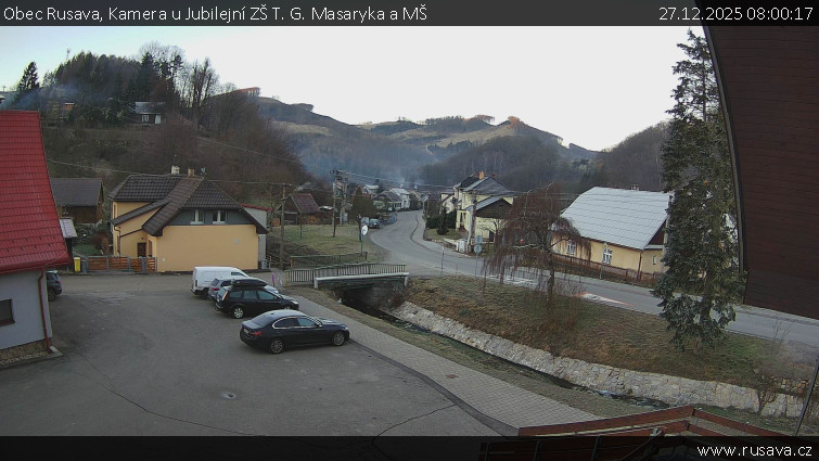 Obec Rusava - Kamera u Jubilejní ZŠ T. G. Masaryka a MŠ - 27.12.2025 v 08:00