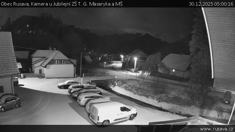 Obec Rusava - Kamera u Jubilejní ZŠ T. G. Masaryka a MŠ - 30.12.2025 v 05:00