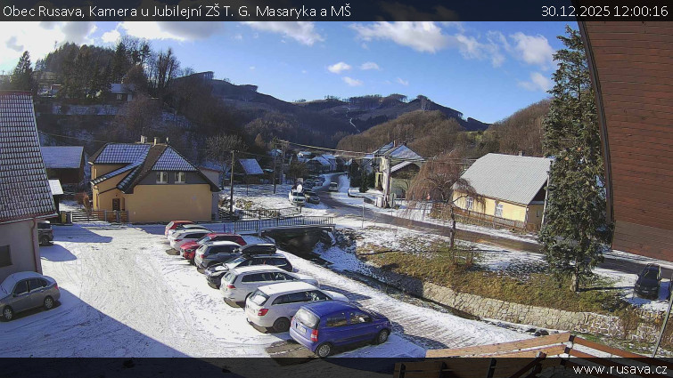 Obec Rusava - Kamera u Jubilejní ZŠ T. G. Masaryka a MŠ - 30.12.2025 v 12:00