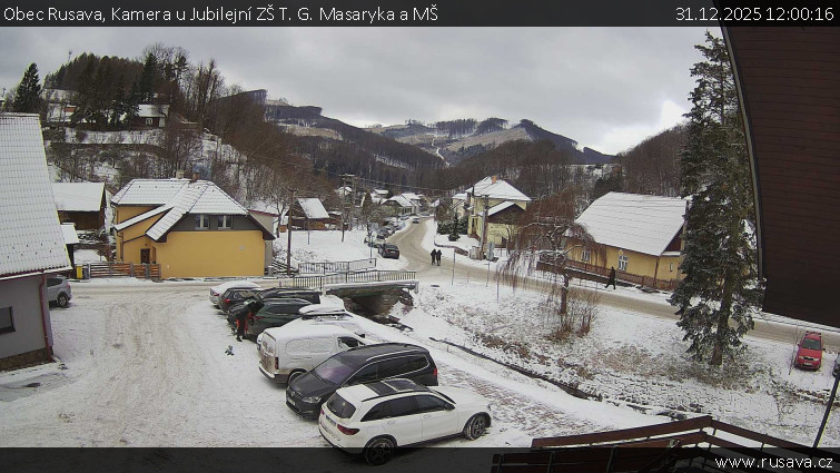 Obec Rusava - Kamera u Jubilejní ZŠ T. G. Masaryka a MŠ - 31.12.2025 v 12:00