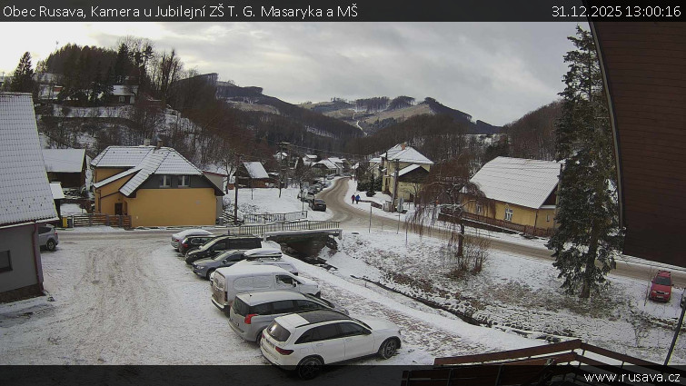 Obec Rusava - Kamera u Jubilejní ZŠ T. G. Masaryka a MŠ - 31.12.2025 v 13:00