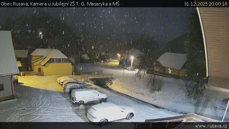 Obec Rusava - Kamera u Jubilejní ZŠ T. G. Masaryka a MŠ - 31.12.2025 v 20:00