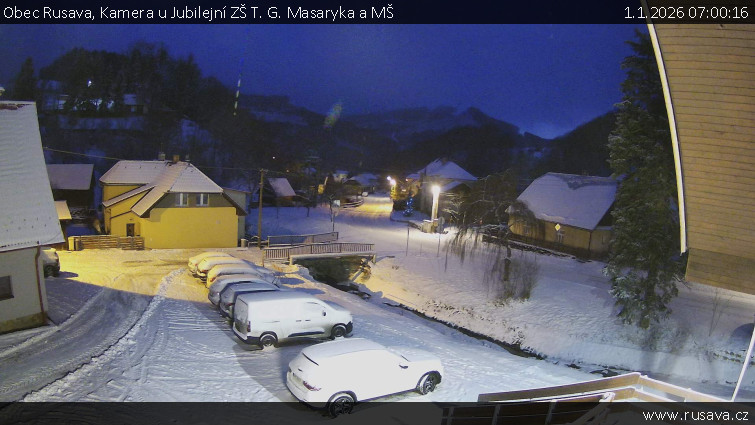 Obec Rusava - Kamera u Jubilejní ZŠ T. G. Masaryka a MŠ - 1.1.2026 v 07:00