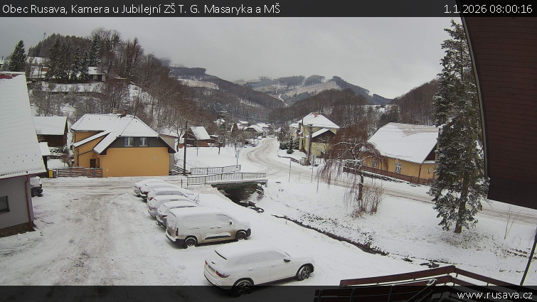Obec Rusava - Kamera u Jubilejní ZŠ T. G. Masaryka a MŠ - 1.1.2026 v 08:00