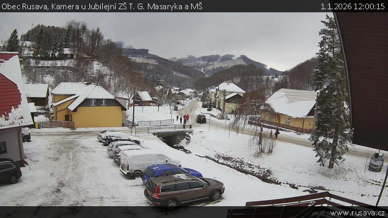 Obec Rusava - Kamera u Jubilejní ZŠ T. G. Masaryka a MŠ - 1.1.2026 v 12:00