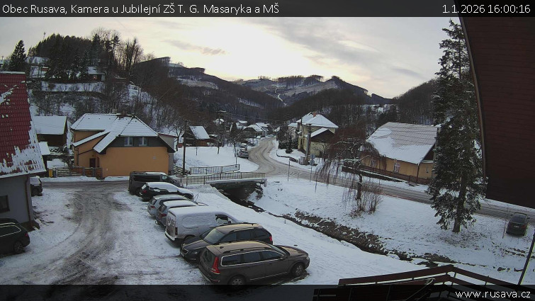 Obec Rusava - Kamera u Jubilejní ZŠ T. G. Masaryka a MŠ - 1.1.2026 v 16:00
