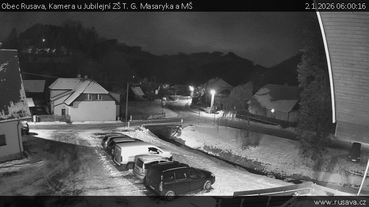 Obec Rusava - Kamera u Jubilejní ZŠ T. G. Masaryka a MŠ - 2.1.2026 v 06:00