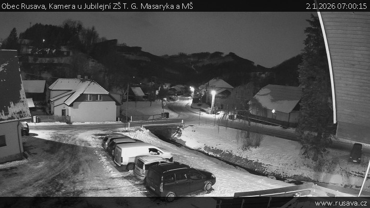Obec Rusava - Kamera u Jubilejní ZŠ T. G. Masaryka a MŠ - 2.1.2026 v 07:00