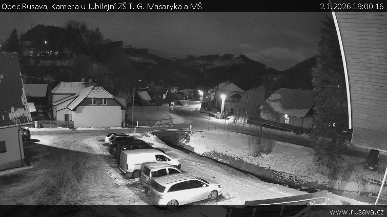 Obec Rusava - Kamera u Jubilejní ZŠ T. G. Masaryka a MŠ - 2.1.2026 v 19:00