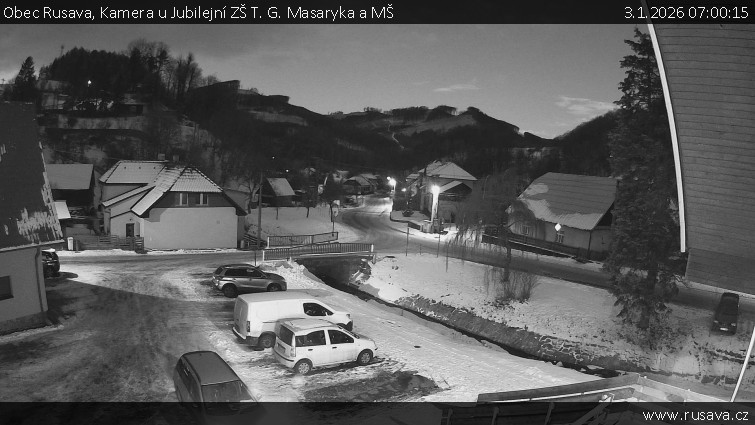 Obec Rusava - Kamera u Jubilejní ZŠ T. G. Masaryka a MŠ - 3.1.2026 v 07:00