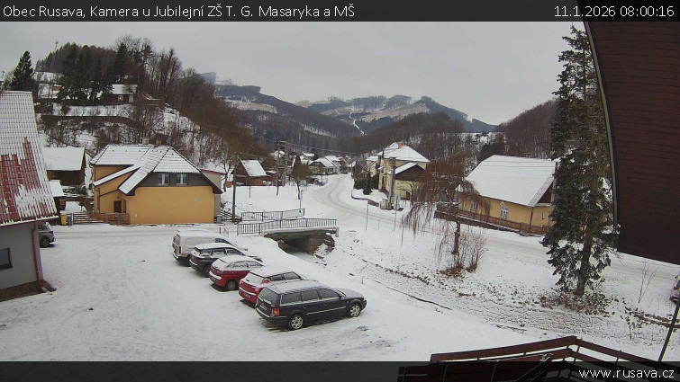 Obec Rusava - Kamera u Jubilejní ZŠ T. G. Masaryka a MŠ - 11.1.2026 v 08:00