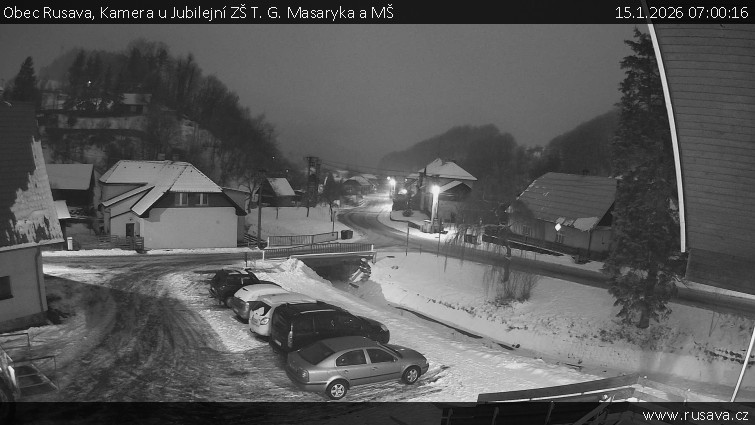Obec Rusava - Kamera u Jubilejní ZŠ T. G. Masaryka a MŠ - 15.1.2026 v 07:00